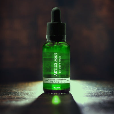 Classic Gentleman: Deluxe Sandalwood Beard Oil